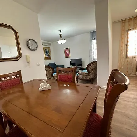 Vollga Four Seasons Апартаменты Дуррес