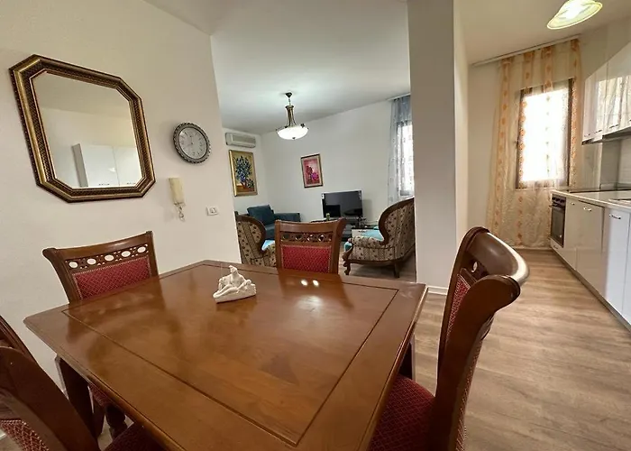 Vollga Four Seasons Appartamento Durrës